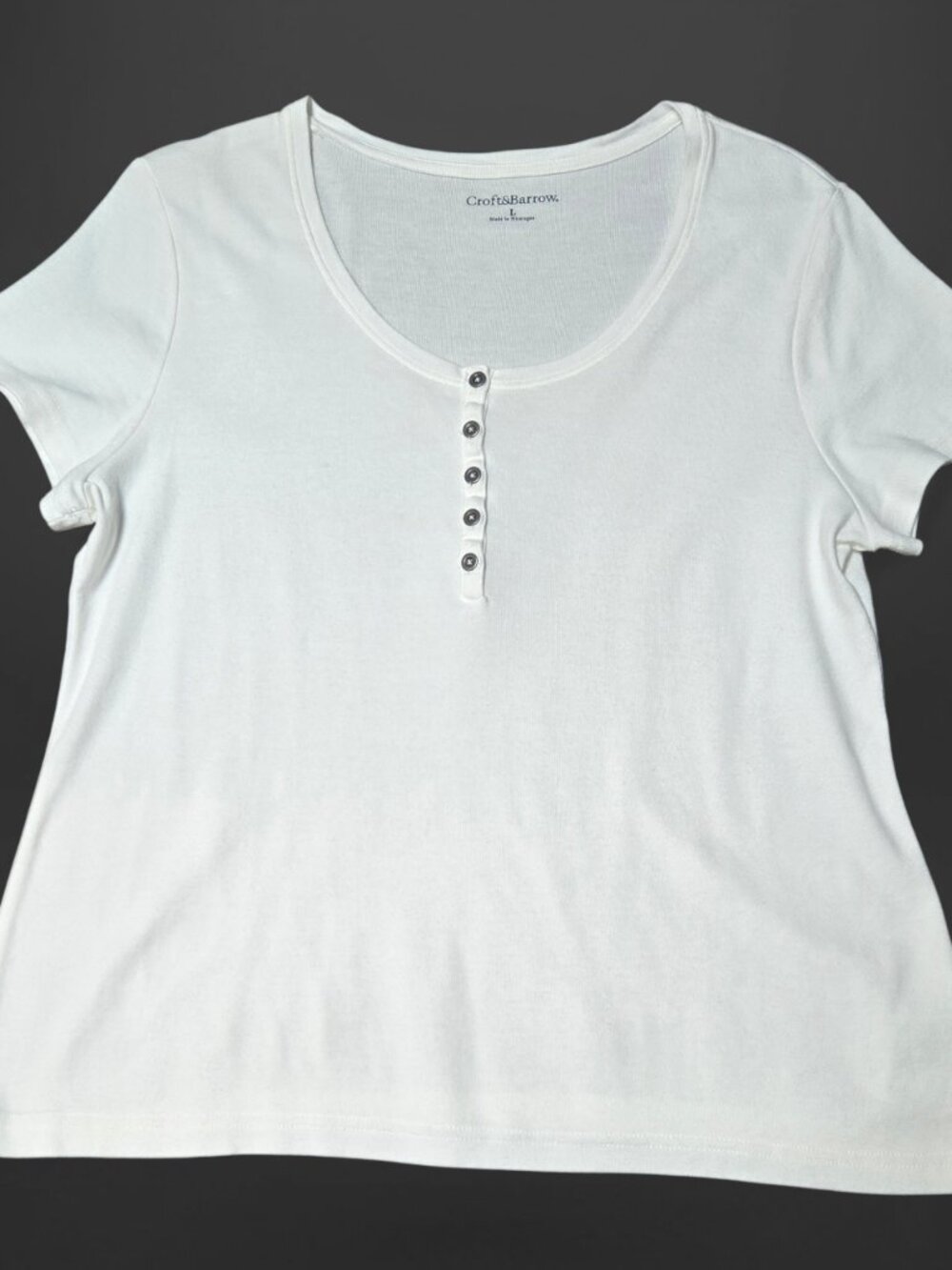 Croft & Barrow Classic Button White TShirt (Large)